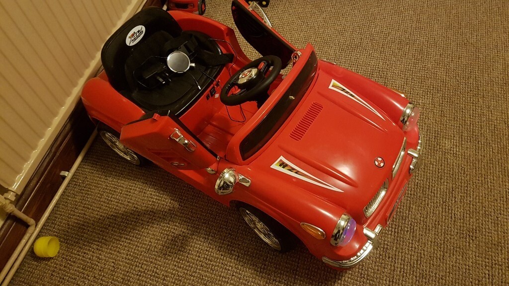 luxurious four wheel battery operated car